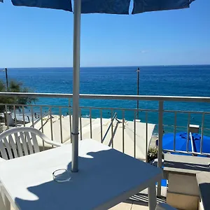 Caravella 3*, Deiva Marina Italia