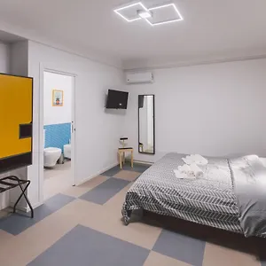 Double Bedroom Across Ortigia Apartment